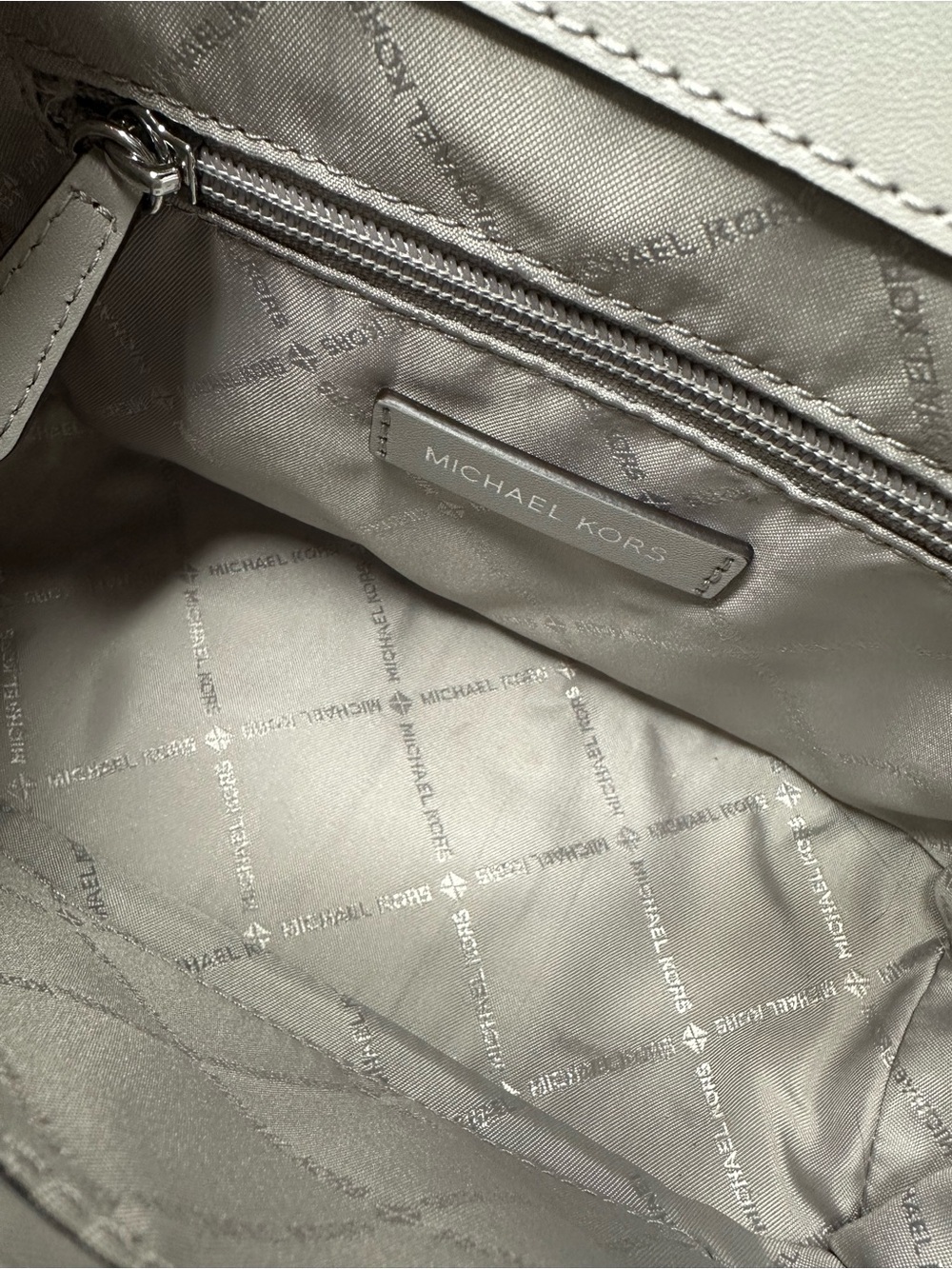 Michael Kors Manhattan Medium Metallic Silver Leather Satchel Crossbody Bag - Picture 11 of 12